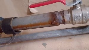 устранить свищ на трубе за 5 минут