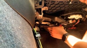 замена салонного фильтра BMW в кузове F20