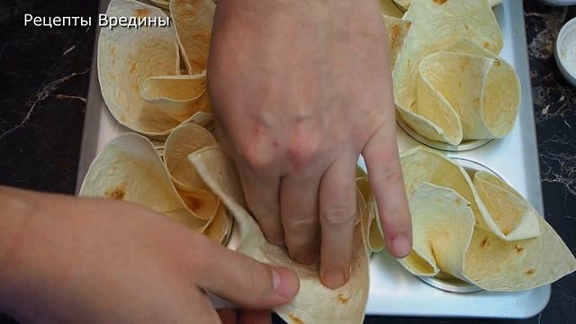 Закуска из лаваша с начинкой. Лаваш с начинкой. Рецепт закуски. Простой рецепт.