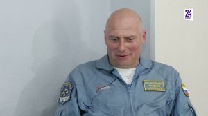 "Русские витязи" в небе над Сургутом: интервью с командиром пилотажной группы Андреем Алексеевым