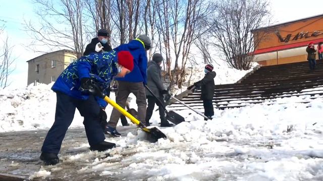 Мурманск - Клуб «Тэнгу Про» провёл субботник   Murmansk Club «Tengu Pro» held a cleanup