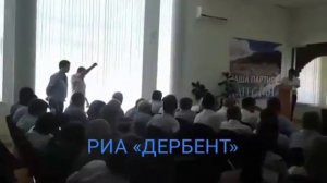 Протестующие в администрации Ногайского района Дагестана