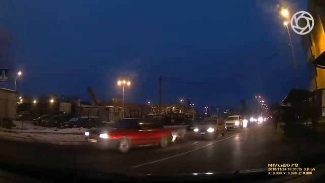 Пример работы Mio MiVue 678 ночная съемка смотреть онлайн