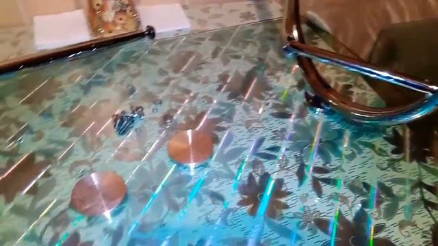 SOS !!!! ОСТОРОЖНО,СТЕКЛЯННЫЙ СТОЛ!!!  (см.до конца)