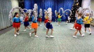 танец "Серебристые снежинки"