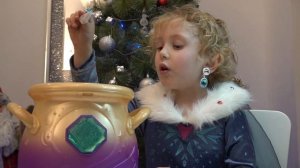 Волшебный котёл Magiс Mixies Наколдуй игрушку Мэджик Миксис!