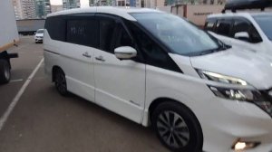 Nissan Serena GFC27 VS Toyota Noah/Voxy ZWR80 Hybrid