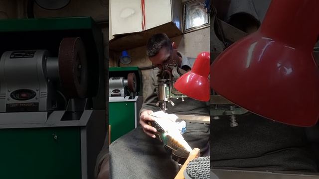 Замена подклада и жесткого задника в кроссах. смотреть онлайн