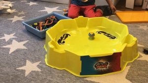 Арена Infinity Nado. Первый бой. Крылья Ареса vs Адский призрак