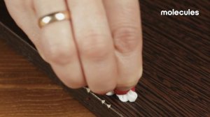 Карандаш для реставрации трещин molecules