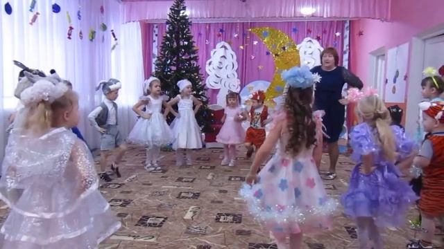 Новогодний хоровод
