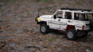 [MOC] LEGO® Technic TOYOTA Land Cruiser 76 [4K]