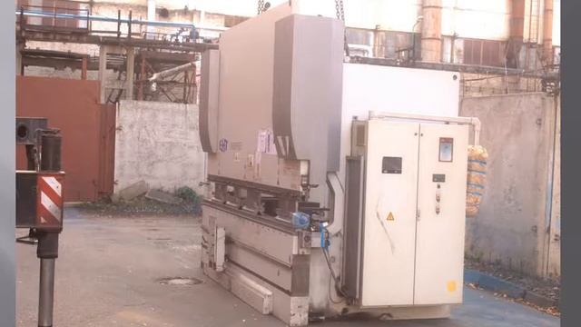 Такелажные работы.Перемещение гильотины 30 09 2018г смотреть онлайн