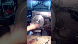 Убираем заусенцы на гайке после нарезания резьбы