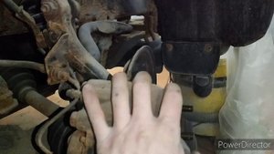 Как заменить передние колодки и диски на Тойоте Хайлюкс 12г. 3л дизель.