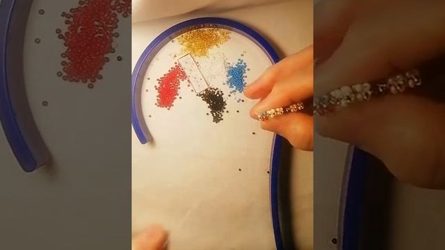 Двухцветные сережки из бисера (новинка)