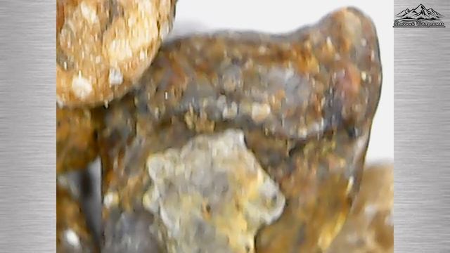Минералы спутники золота. Анализ шлиха. Золото и платина под микроскопом.