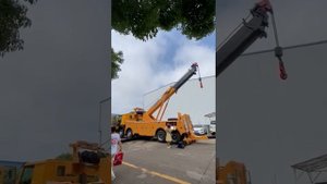 Shacman 8х4 Грузовой эвакуатор поворотный ротатор 50 тонн, бриль 26 тонн