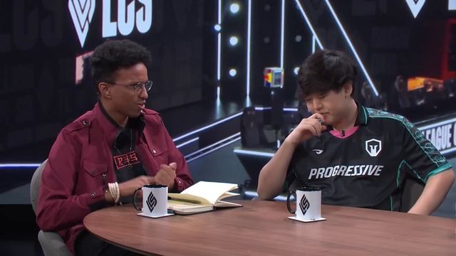 What's wrong with C9? FlyQuest: Kings of Spring | PROS ft. Palafox, Sniper, & Tactical смотреть онлайн