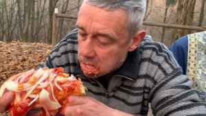 ОСТРАЯ ЕДА | КТО БЫСТРЕЕ СЪЕСТ ПОЛУЧИТ ДЕНЬГИ | КУШАЮ ЧЕЛЛЕНДЖ