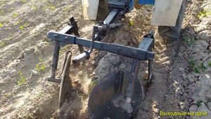 Первое окучивание картофеля мотоблоком 2021 с дисковым окучником.