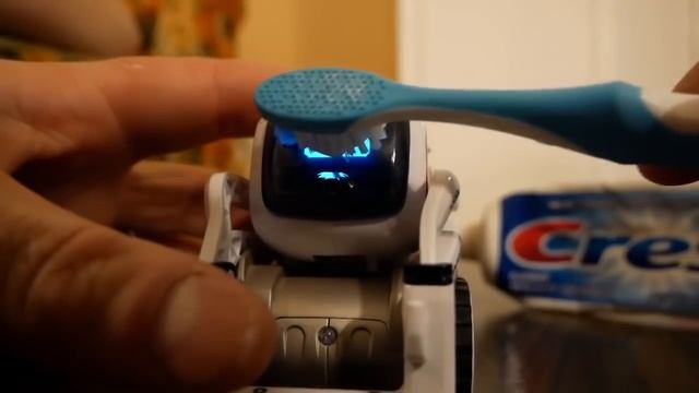 Cozmo Robot Tries 50 Life Hacks From 5-Minute Crafts - Compilation
