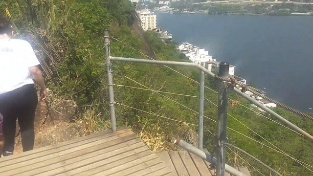 Parque da Catacumba, Rio de Janeiro, Brasil. Uma trilha muito legal para a familia смотреть онлайн