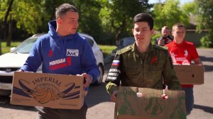 Три сотни пасхальных куличей доставили в ДНР активисты "Молодой Гвардии Единой России"