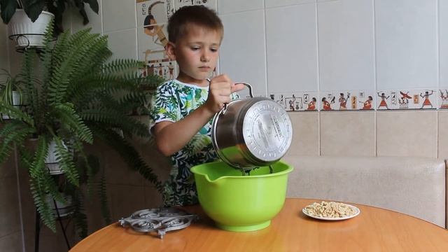 Сладкая Шоколадная Колбаска с Орехами - Лучший Проверенный Рецепт для Чаепития!!! смотреть онлайн