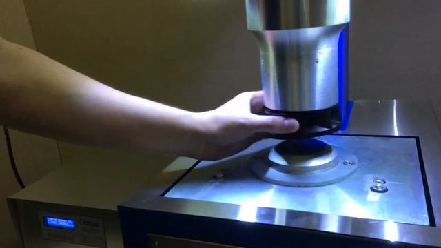 УЗ сварка колесо насоса подогревателя Охлаждающей Жидкости смотреть онлайн