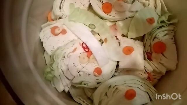 Квасим капусту и печём пироги. смотреть онлайн