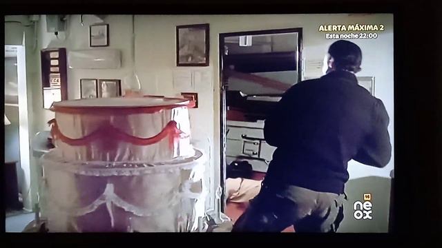 Alerta máxima (1992)- escena tarta смотреть онлайн