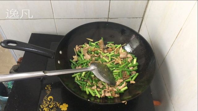 蒜苗炒肉的家乡做法，简单实在口感好！