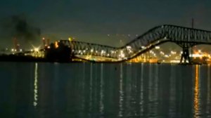 Обрушение моста в Балтиморе при столкновении контейнеровоза 26.03.2024