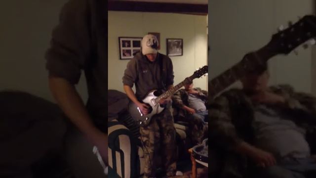 Neil playing a Gibson Epiphone SG Special смотреть онлайн