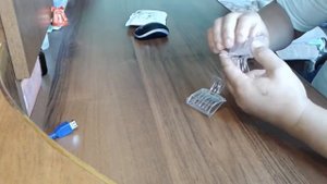 Клипсы для ловли пчелиных маток