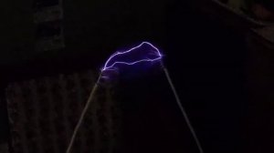 Диполь Тесла. Симметричный тр-р Тесла без "земли"