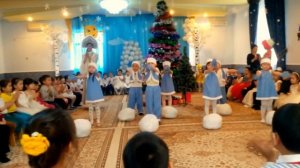 новогодний танец