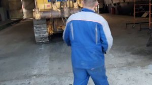 Ремонт бульдозера Komatsu- загоняем в бокс...