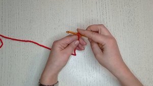 С чего начинается вязание. Первая петля крючка. Урок №1