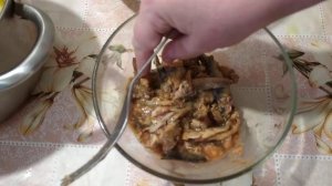 Очень аппетитные и вкусные котлеты из рыбной консервы, риса и картофеля.