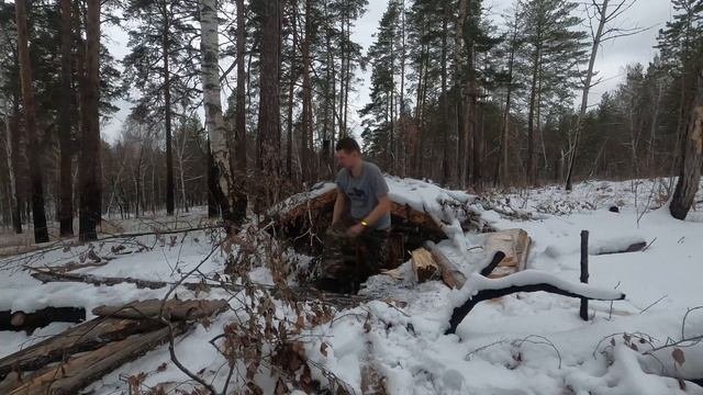 ALEX WILD Dugout Life: WOODWORKING. Winter Camping: New Door, New Interior. PART 11