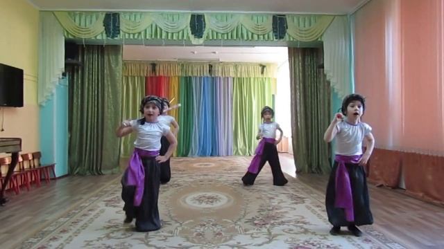 Фольклорный восточный танец "ДАБКА MIX" (мальчики 6 лет)