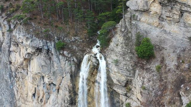 Самый высокий водопад Крыма: Учан-Су на видео смотреть онлайн