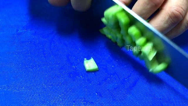 САМЫЙ ВКУСНЫЙ рецепт салата с кальмаром, который я знаю! Новогодний салат 2023 смотреть онлайн