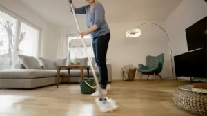 Boden reinigen zu Hause – Gepflegte Böden im ganzen Haus mit der Pflegeserie clean & green