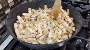 Ризотто с белыми грибами .