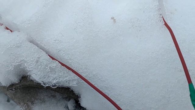 греющий кабель на основе углеволокна.