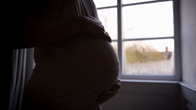 Пара собирается родить пятерню, но в больнице мужчина понимает, что девушка СОВРАЛА о беременности. смотреть онлайн