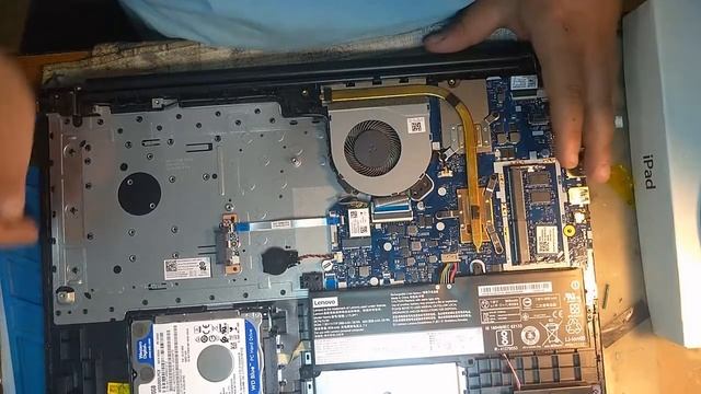 Lenovo IdeaPad 330 disassembly | Разборка и замена термопасты смотреть онлайн